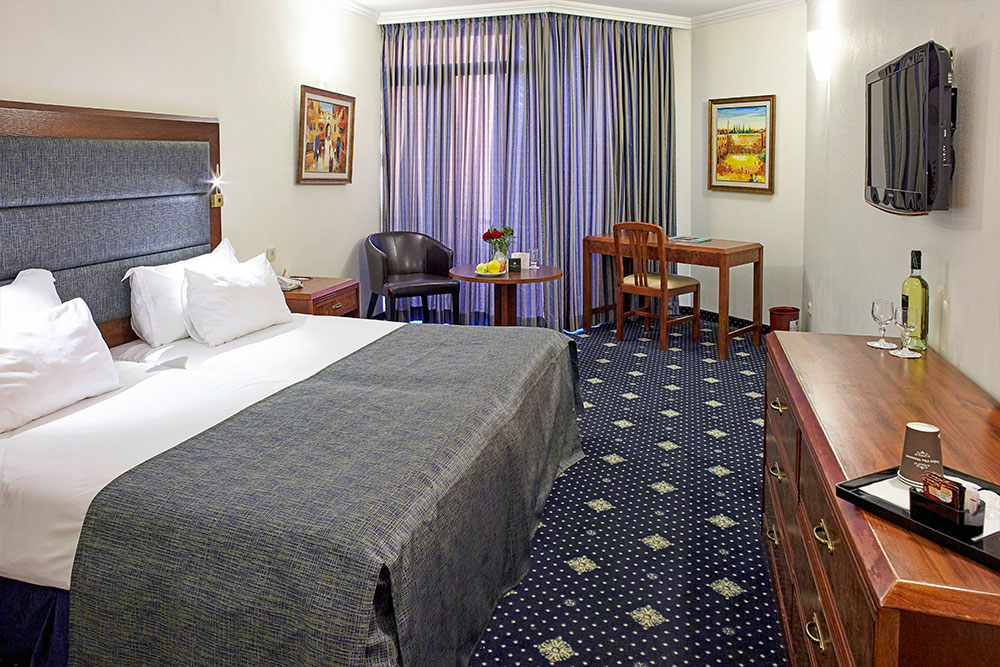 Deluxe room 3
