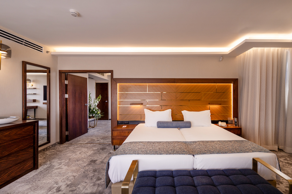 DSC05039_Itamar Grinberg-Edit Executive Suite