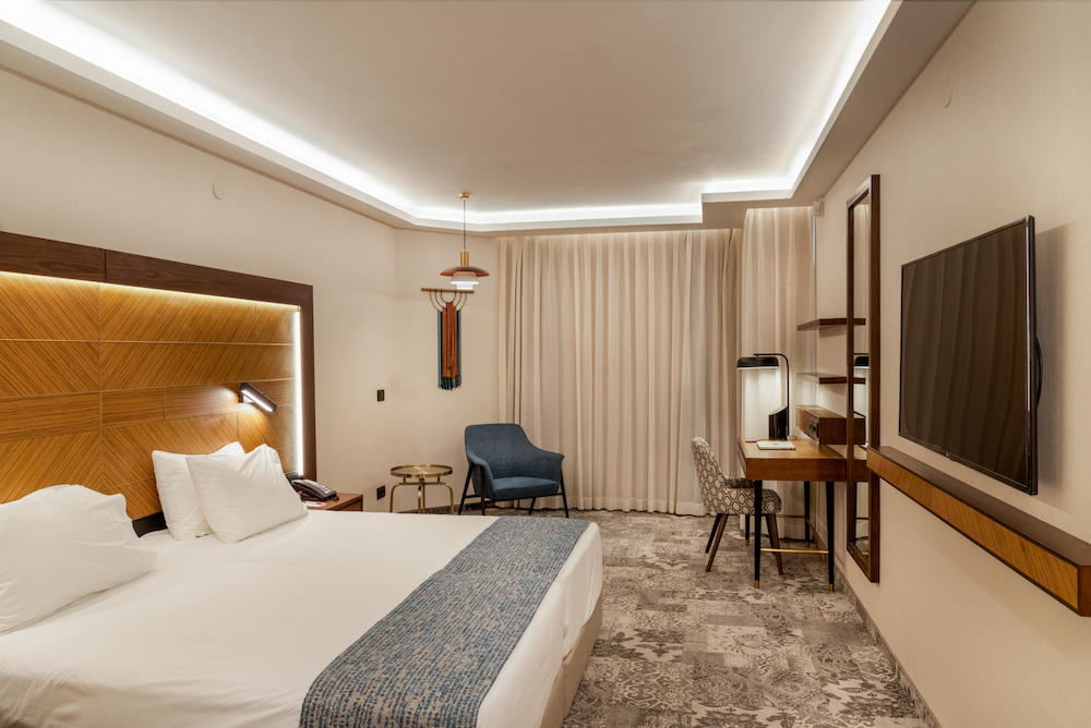 DSC05368_Itamar Grinberg-Edit Executive Room